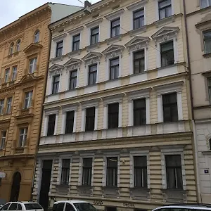 Albergue Emma, Praga